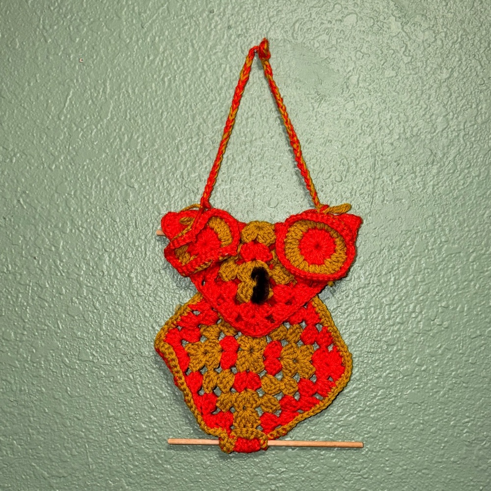 Vintage crocheted Owl wall Decor Handmade grannycore